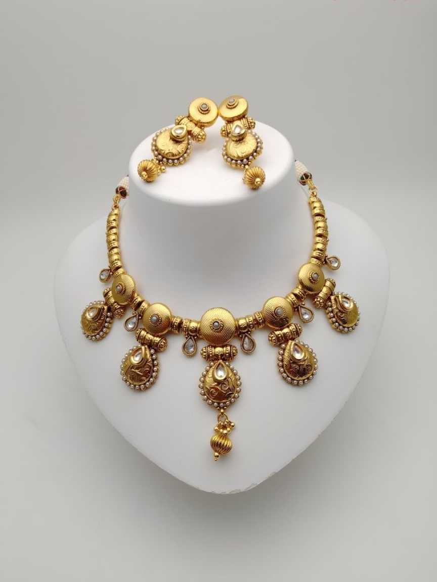 CLEARANCE NECKLACES IN POLKI (GOLD POLISH) STYLE | DESIGN - 51060