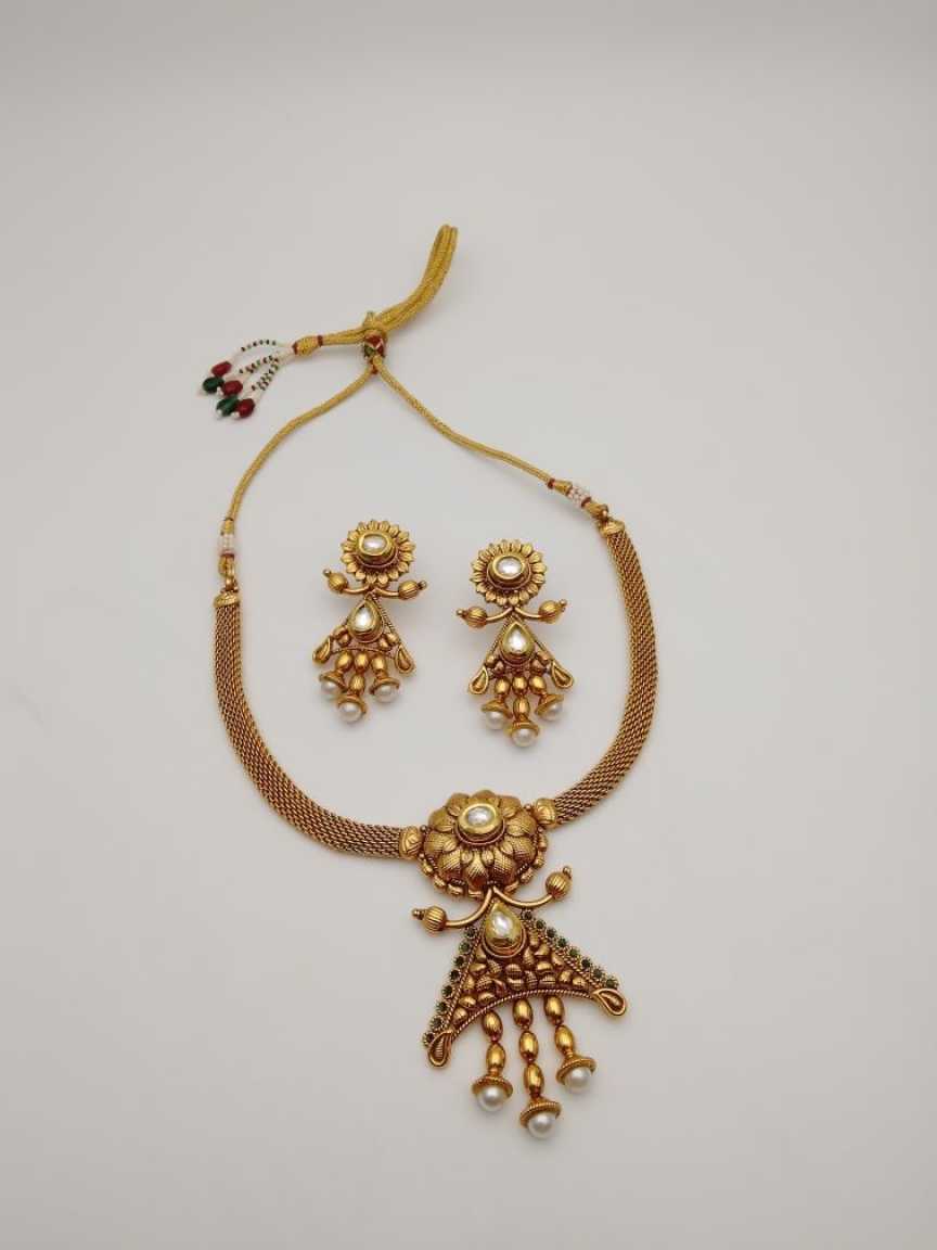 CLEARANCE NECKLACES IN POLKI (GOLD POLISH) STYLE | DESIGN - 51075