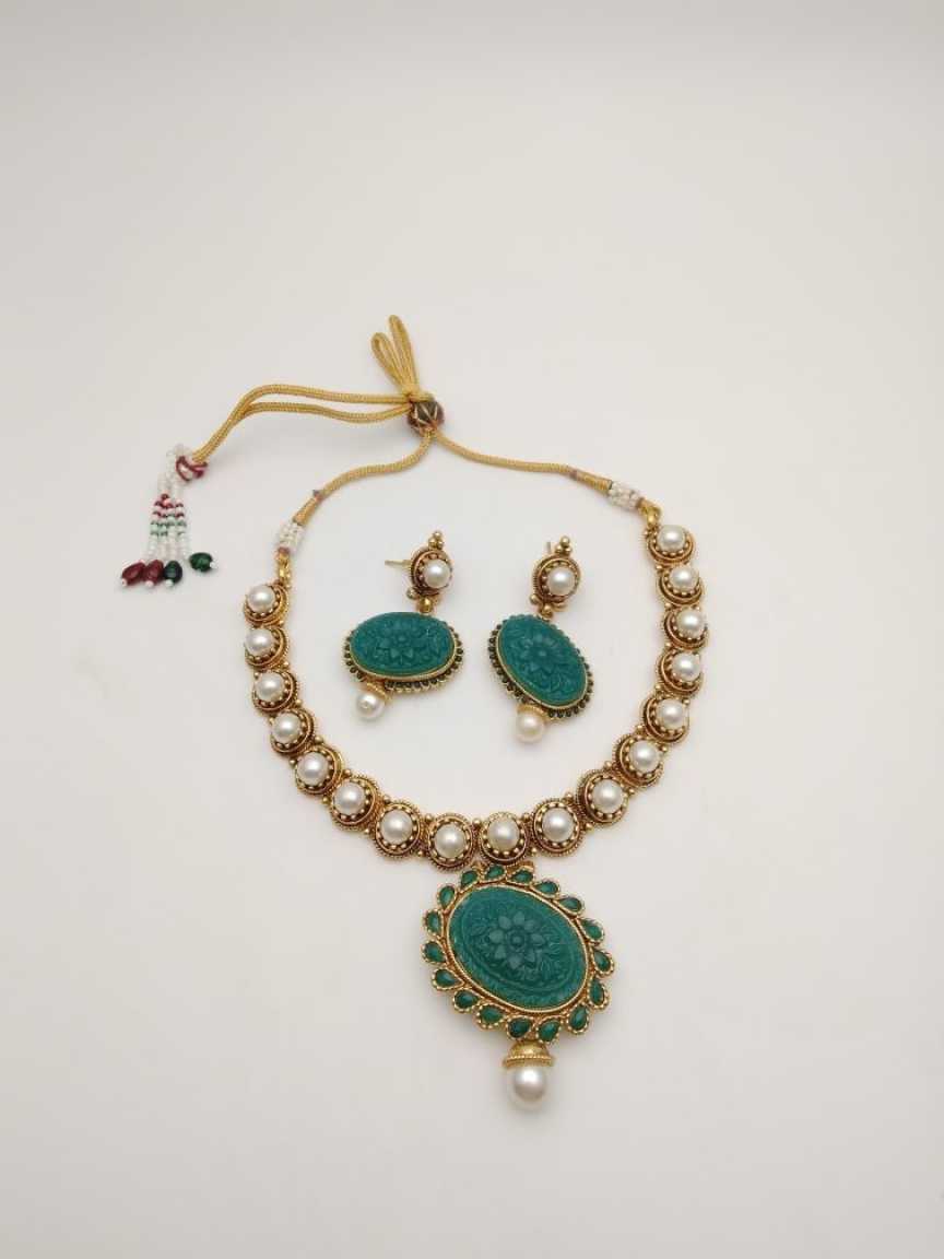 CLEARANCE NECKLACES IN POLKI (GOLD POLISH) STYLE | DESIGN - 51084