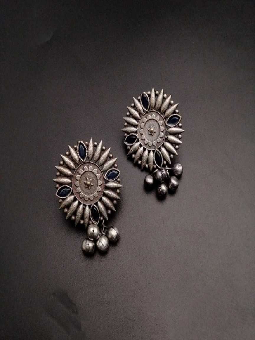 EARRINGS IN OXYDIZED POLISHED STYLE | DESIGN - 61006