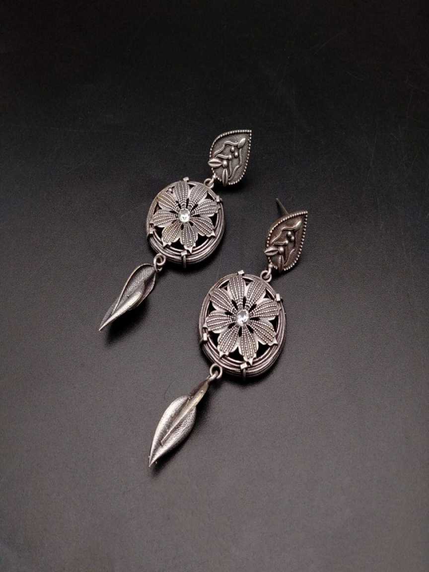 EARRINGS IN OXYDIZED POLISHED STYLE | DESIGN - 61025